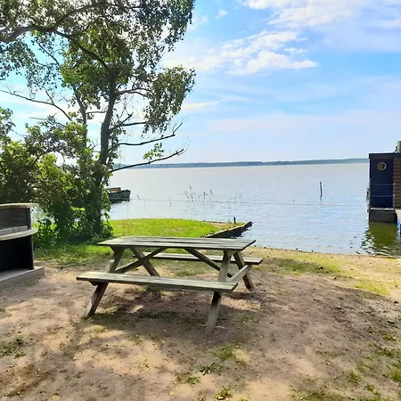 Hausboot Am See Hotel na wodzie